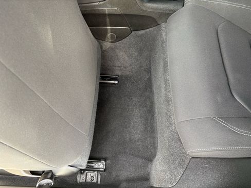 Used 2021 Chevrolet Camaro LT image 26