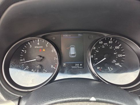 Used 2019 Nissan Rogue SV FWD image 14