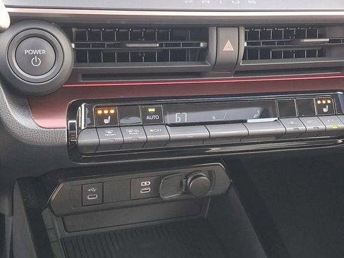 Used 2024 Toyota Prius Prime image 17