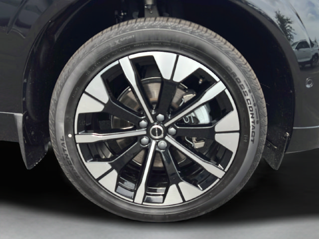 New 2026 Volvo XC60 B5 Plus AWD/4WD image 23