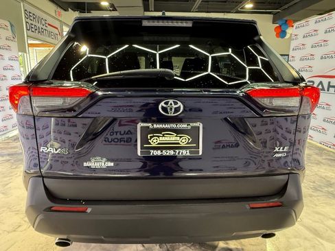 Used 2022 Toyota RAV4 XLE image 8