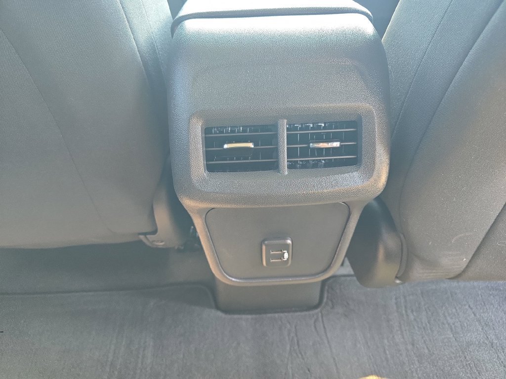 Used 2022 Chevrolet Equinox LT FWD image 16
