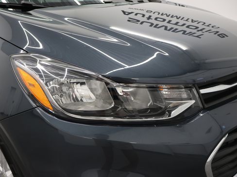 Used 2021 Chevrolet Trax LS w/ Tint and Cruise Package FWD image 20