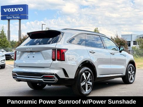 Used 2023 Kia Sorento EX w/ Panoramic Sunroof Package image 10