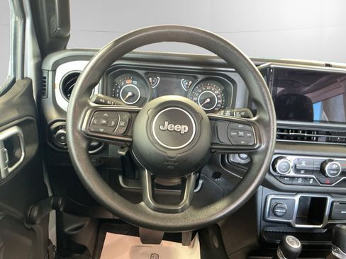Used 2024 Jeep Wrangler Sport AWD/4WD image 12