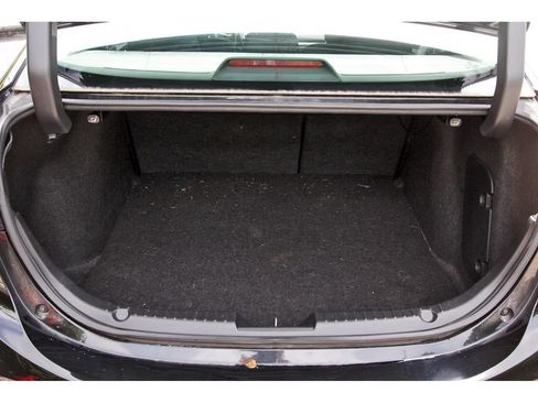 Used 2018 MAZDA MAZDA3 Sport FWD image 6