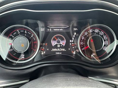 Used 2015 Dodge Challenger R/T Scat Pack RWD image 10