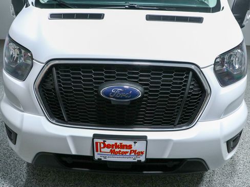 Used 2025 Ford Transit 350 XLT RWD image 4