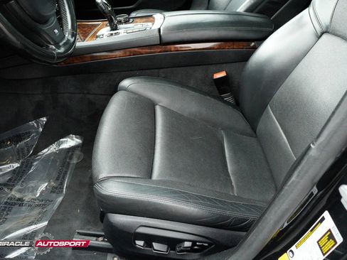 Used 2015 BMW 750Li xDrive w/ M Sport Edition AWD/4WD image 18