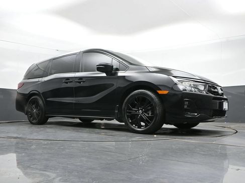 Used 2025 Honda Odyssey Elite image 37