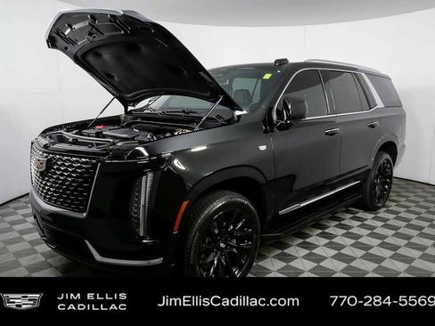 Used 2025 Cadillac Escalade Luxury image 36