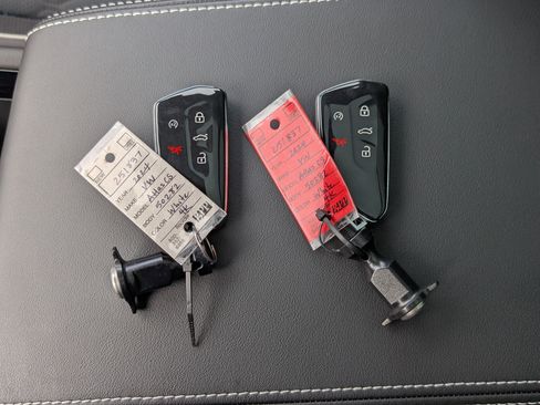 Used 2024 Volkswagen Atlas Cross Sport SEL Premium R-Line image 77