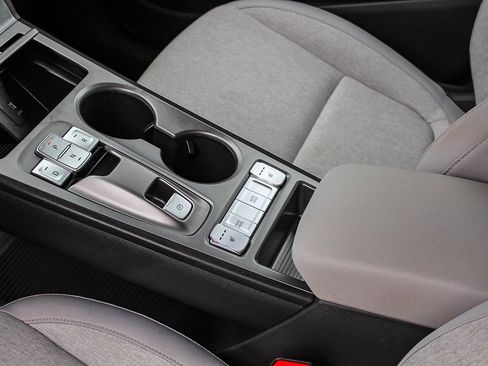 Certified 2023 Hyundai Kona SE image 19