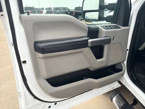 Used 2019 Ford F250 XLT w/ XLT Value Package image 15
