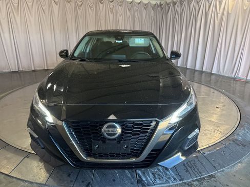 Used 2022 Nissan Altima 2.5 SV FWD image 2