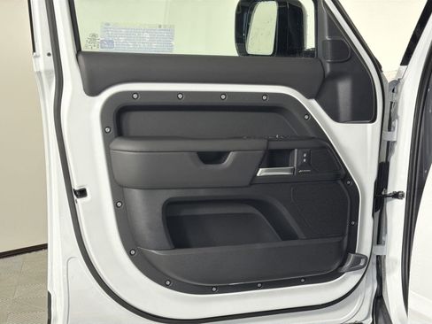New 2026 Land Rover Defender 110 S image 21