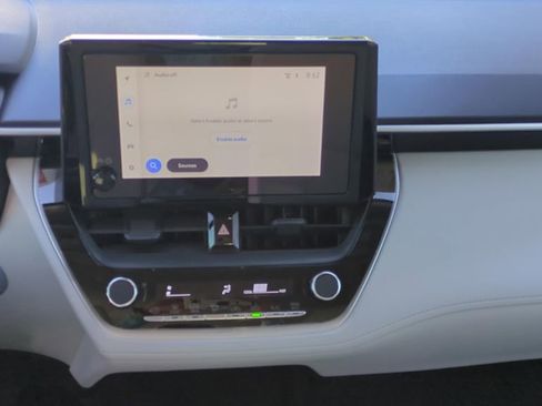 Used 2026 Toyota Corolla Cross L image 22