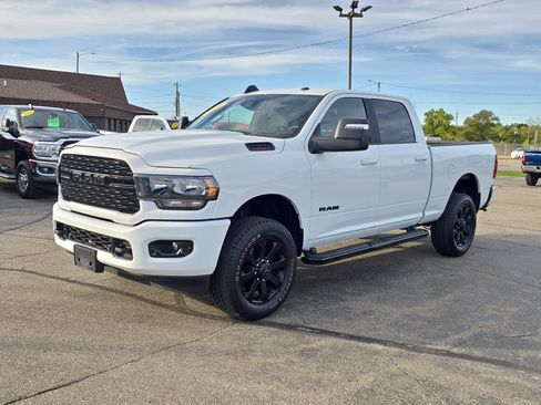 Used 2024 RAM 2500 Big Horn w/ Night Edition image 2