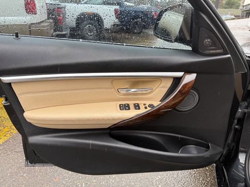 Used 2017 BMW 330e image 14