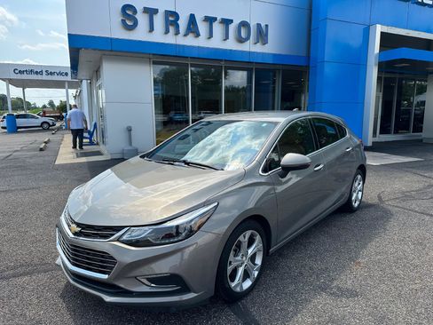 Certified 2017 Chevrolet Cruze Premier FWD image 1