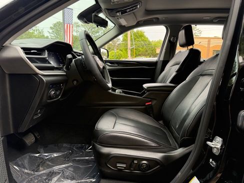 Used 2022 Jeep Grand Cherokee Limited 4xe w/ Luxury Tech Group II AWD/4WD image 25