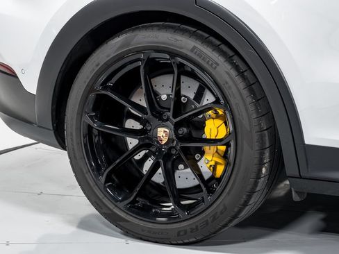 Used 2024 Porsche Cayenne Turbo GT AWD/4WD image 53