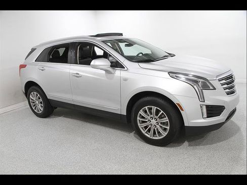 Used 2019 Cadillac XT5 Luxury FWD image 1