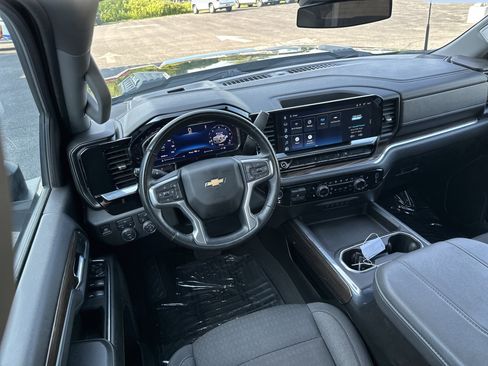 Used 2025 Chevrolet Silverado 3500 LT AWD/4WD image 10