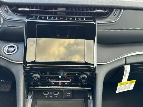 New 2026 Jeep Grand Cherokee Laredo X RWD image 21