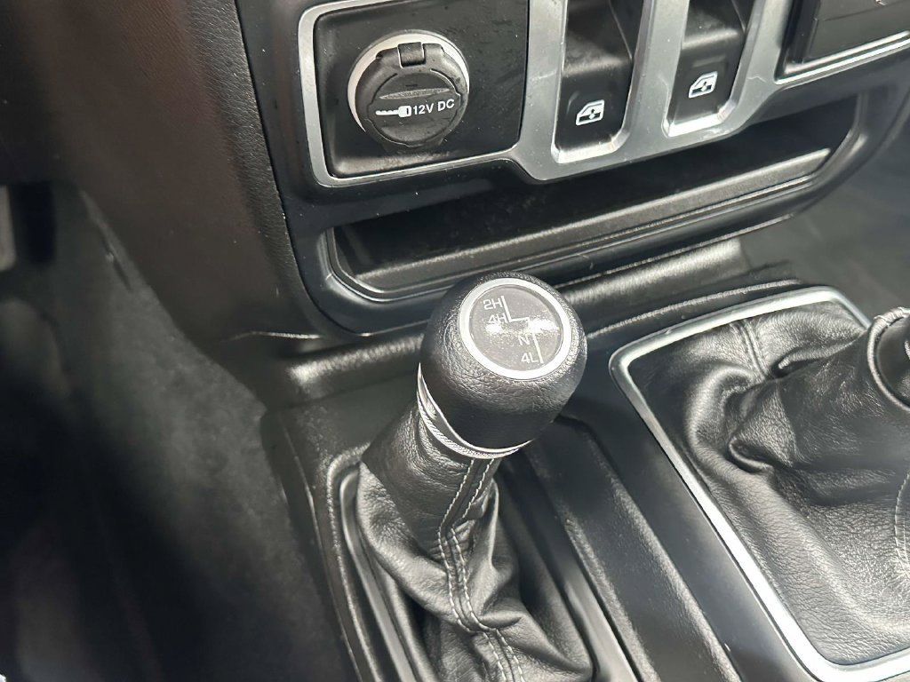 Used 2024 Jeep Wrangler Sport AWD/4WD image 28