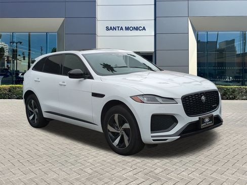 Used 2024 Jaguar F-PACE R-Dynamic S image 7