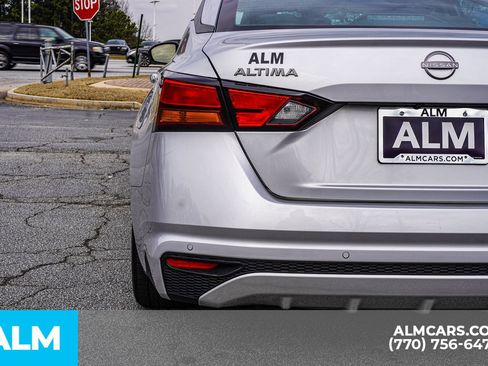 Used 2024 Nissan Altima 2.5 SV FWD image 15