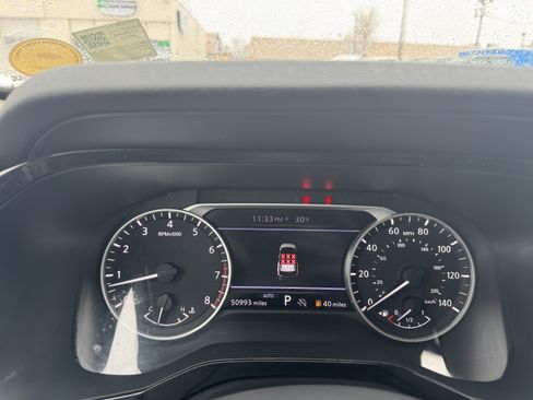 Used 2022 Nissan Pathfinder SV image 21