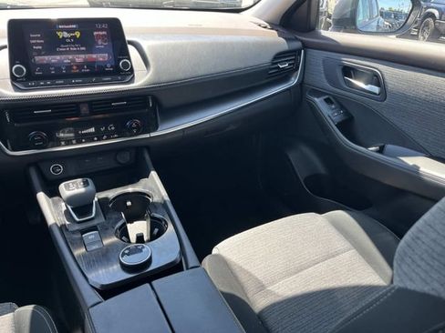 Used 2022 Nissan Rogue SV AWD/4WD image 14