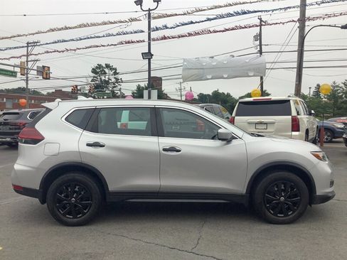Used 2019 Nissan Rogue S AWD/4WD image 8