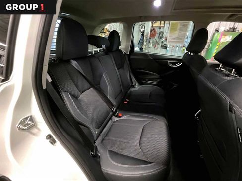 Used 2023 Subaru Forester Premium image 20