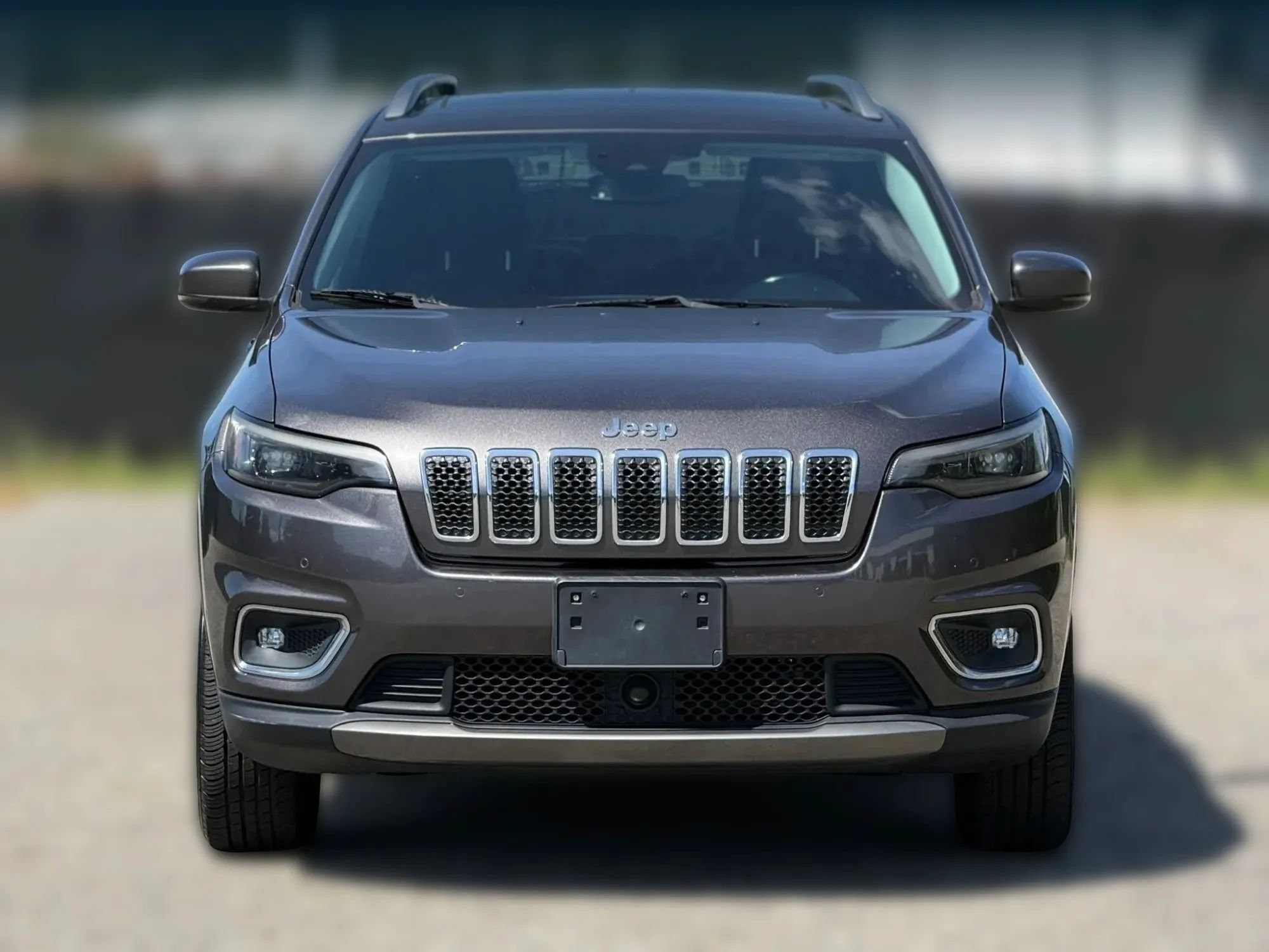 Used 2019 Jeep Cherokee Limited w/ Technology Group AWD/4WD image 5