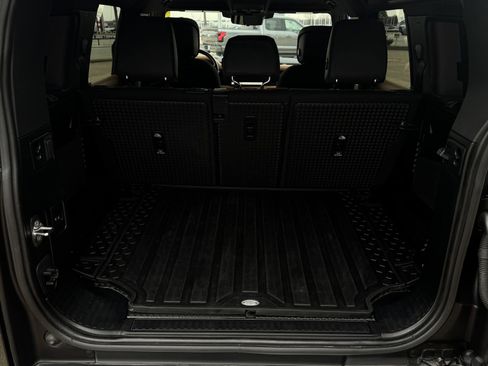 Used 2022 Land Rover Defender 110 X image 33