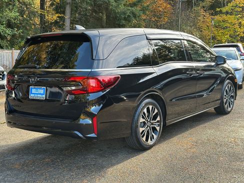 Used 2025 Honda Odyssey Elite image 7