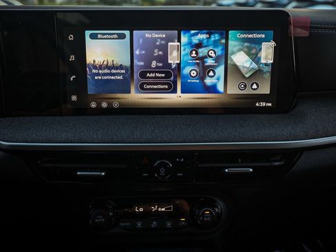 New 2026 Nissan Kicks SV image 29