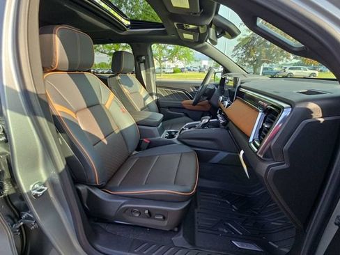 New 2026 GMC Canyon AT4 w/ Technology Plus Package AWD/4WD image 29