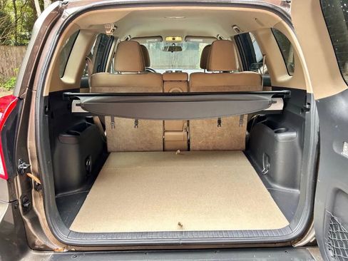 Used 2011 Toyota RAV4 4WD V6 image 23