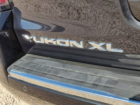 Used 2020 GMC Yukon XL Denali w/ Denali Ultimate Package image 8