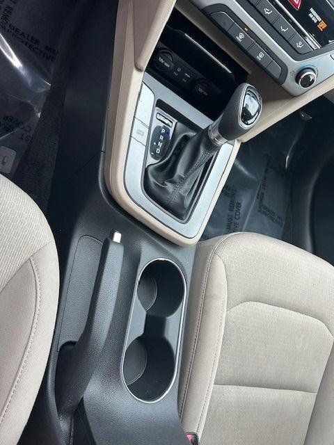 Used 2017 Hyundai Elantra SE FWD image 20