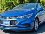 Used 2018 Chevrolet Cruze LT image 2