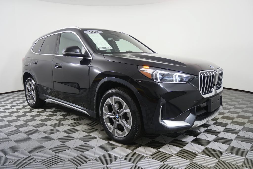 Certified 2025 BMW X1 xDrive28i AWD/4WD image 7