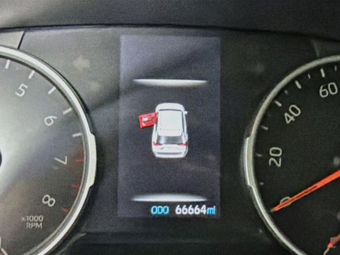 Used 2019 Toyota RAV4 LE w/ Carpet Mat Package FWD image 18