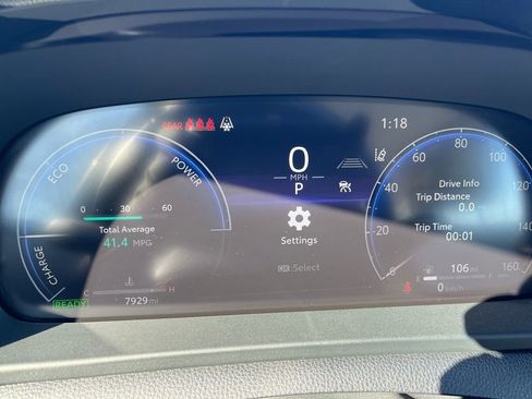 Certified 2025 Toyota Crown Limited image 17