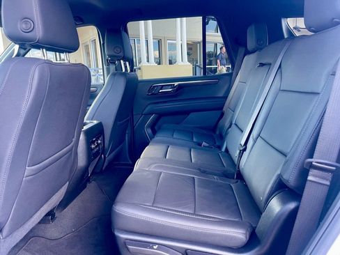 Used 2025 Chevrolet Tahoe LT image 12