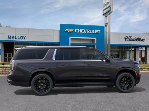 New 2026 Chevrolet Suburban Premier AWD/4WD image 30